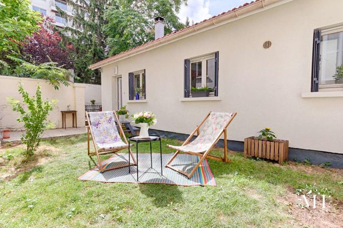 Maison avec deux terrasses achetée à Asnières-sur-Seine